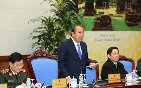 Phó Thủ tướng Thường trực Chính phủ chia buồn với gia đình các nạn nhân vụ TNGT tại Hà Giang